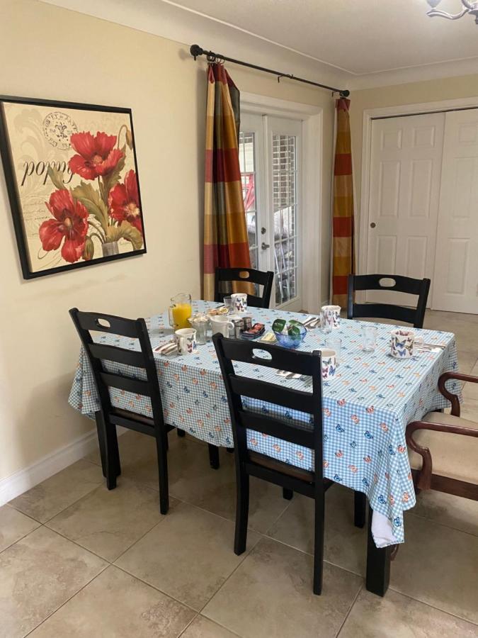 Butterfly Manor 4*